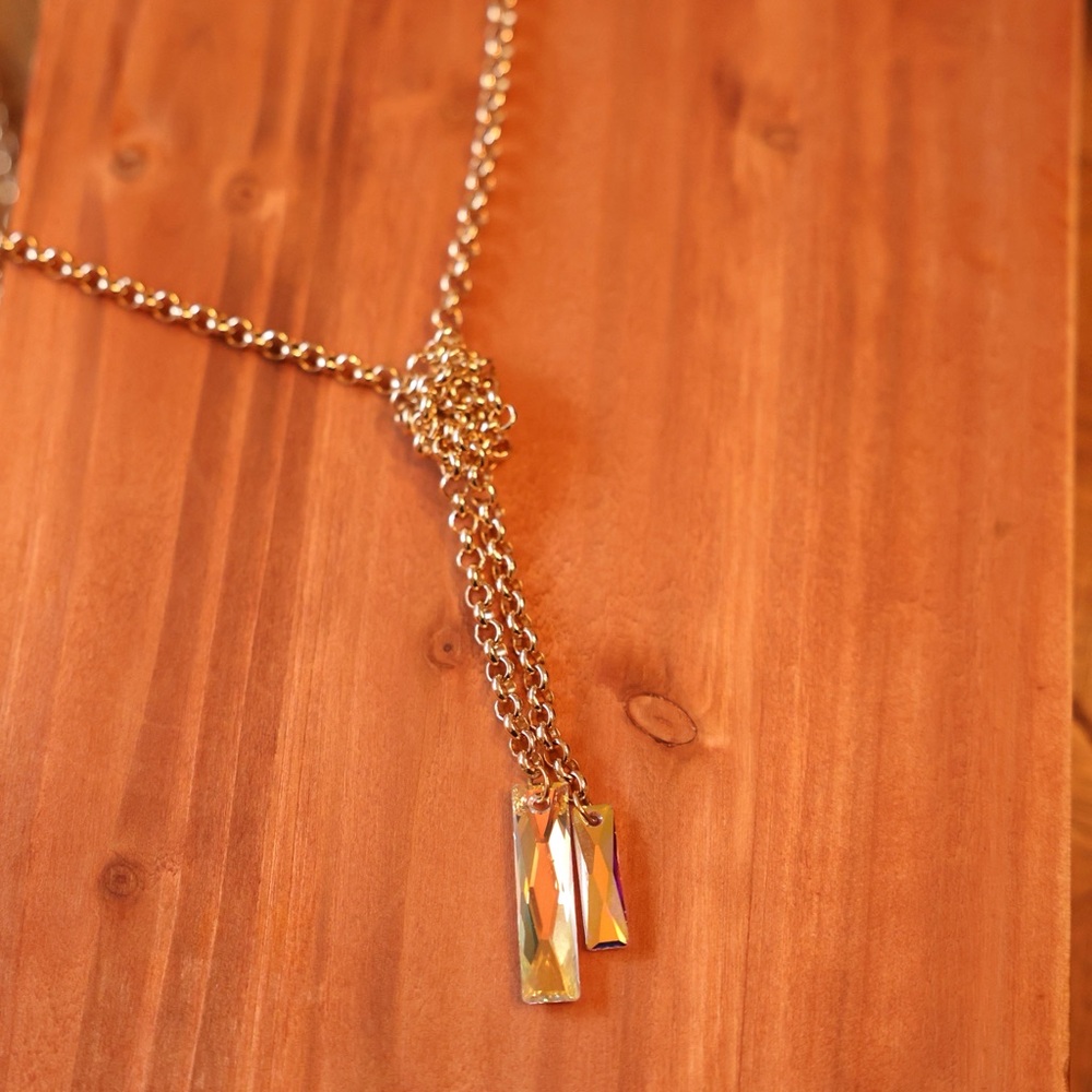 Elegant Gold Chain Necklace with Crystal Accents